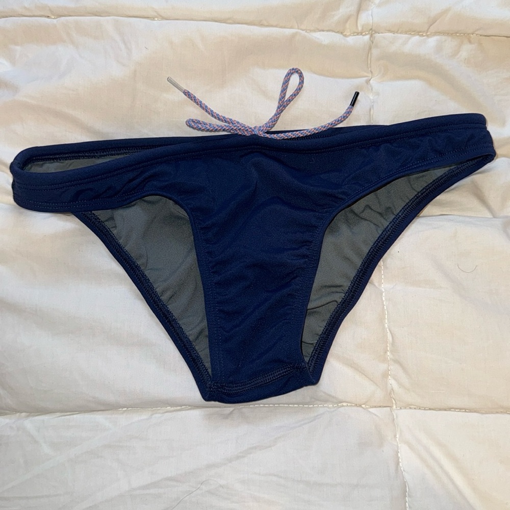 JOLYN “MIDL” Navy Bikini Bottoms! Size Medium!